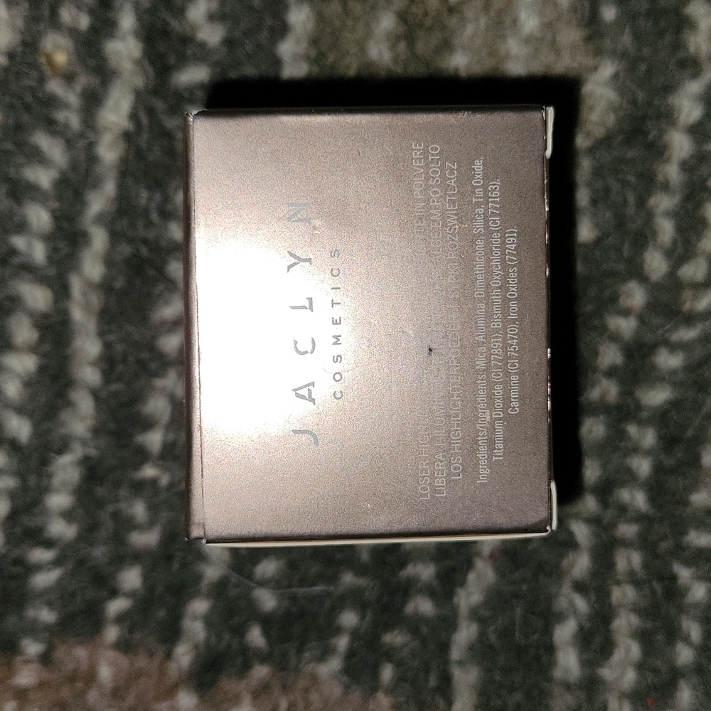 Jaclyn Cosmetics liquid highlighter